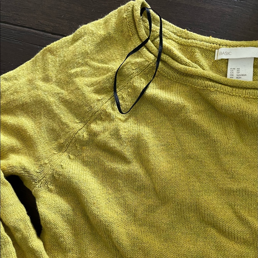 H&M Basic Sweater - Picture 2 of 3